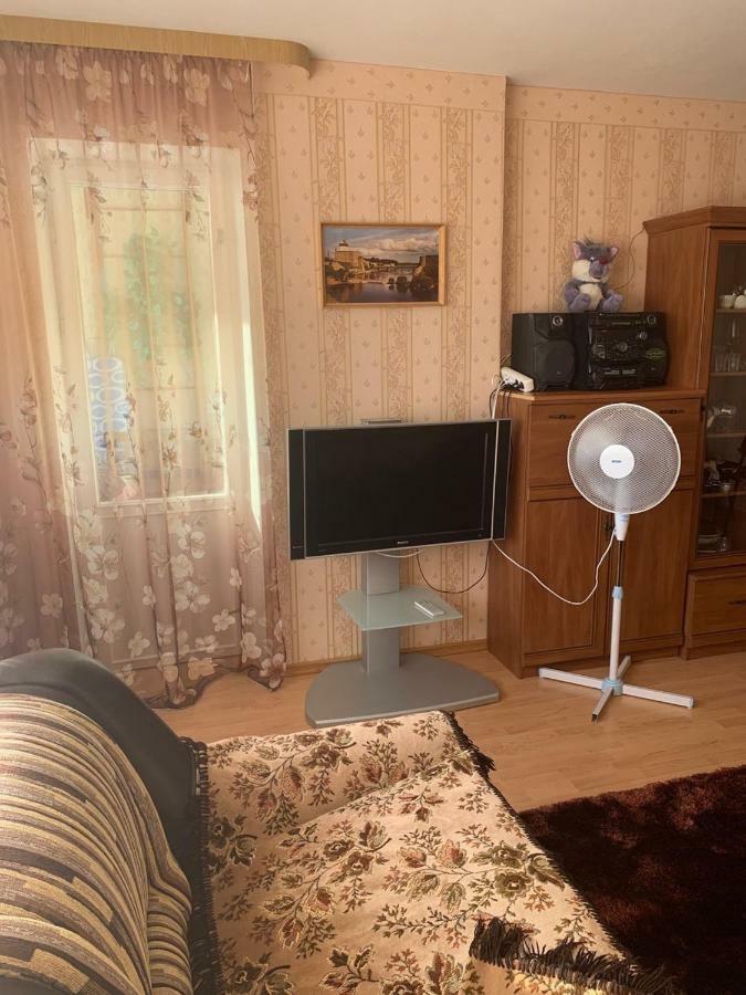 Ореховая Горка Апартаменты С Балконом И Лифтом Narwa Zewnętrze zdjęcie
