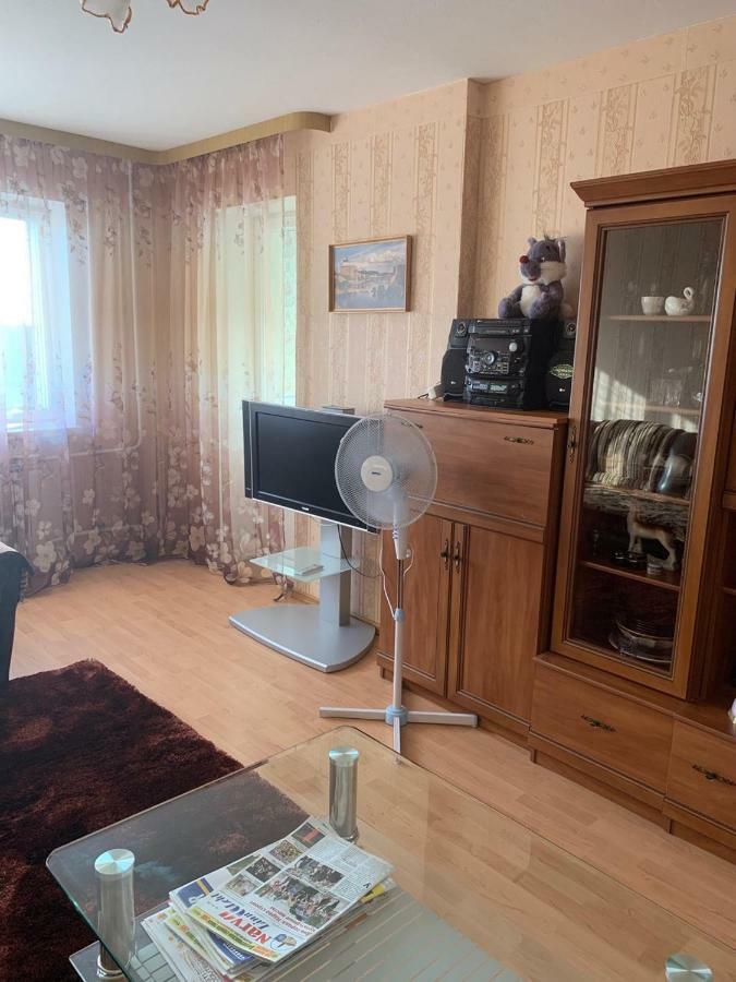 Ореховая Горка Апартаменты С Балконом И Лифтом Narwa Zewnętrze zdjęcie